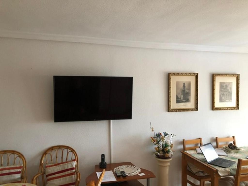 Valencia, Ideally Located 3Bed-2Bath Apart.Few Mints Walk From Beach,Pool,Shop. 珀特萨普拉亚 外观 照片